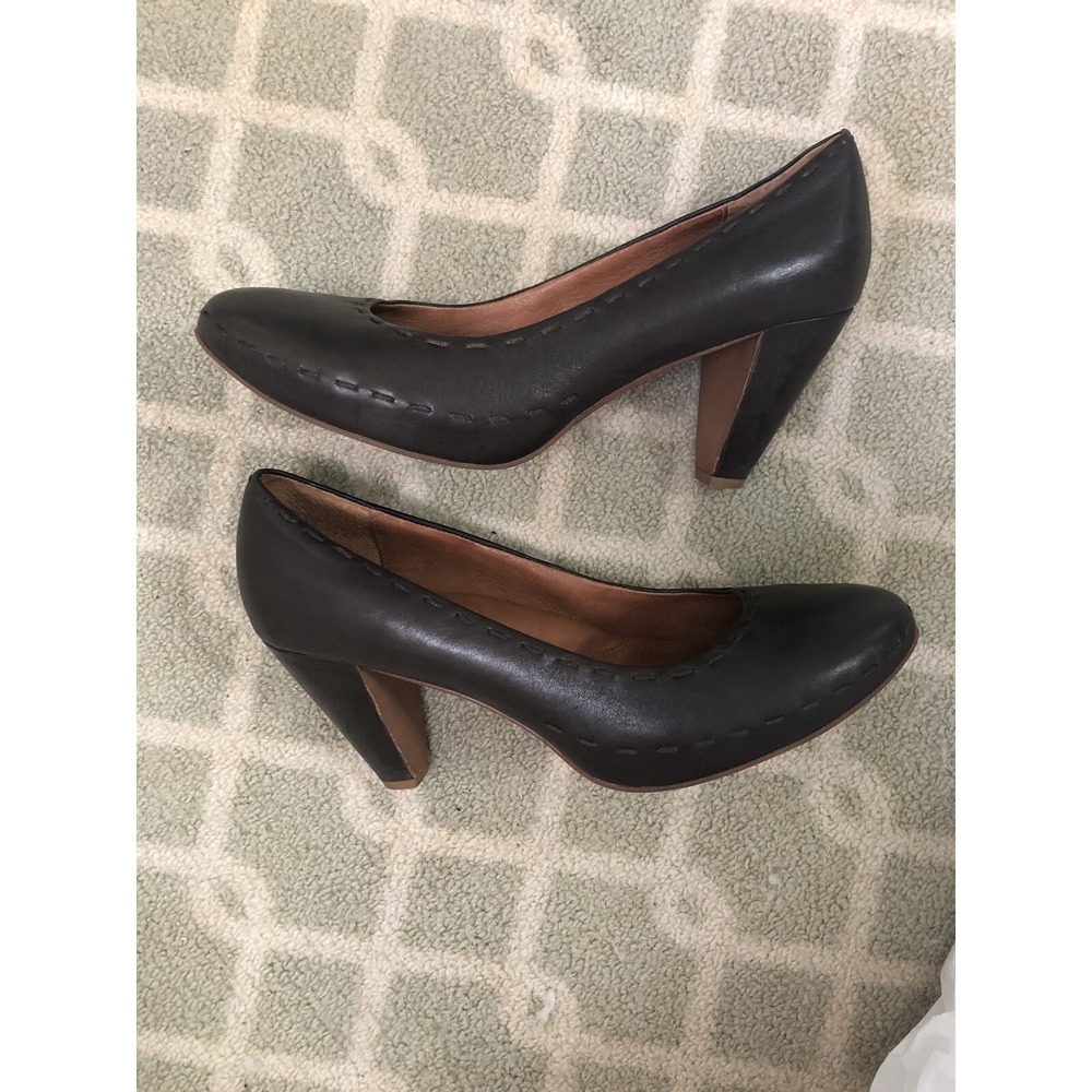 Gentle Souls Classic Heels Size 9.5 Mushroom Brown Weave, MSRP $195 4”